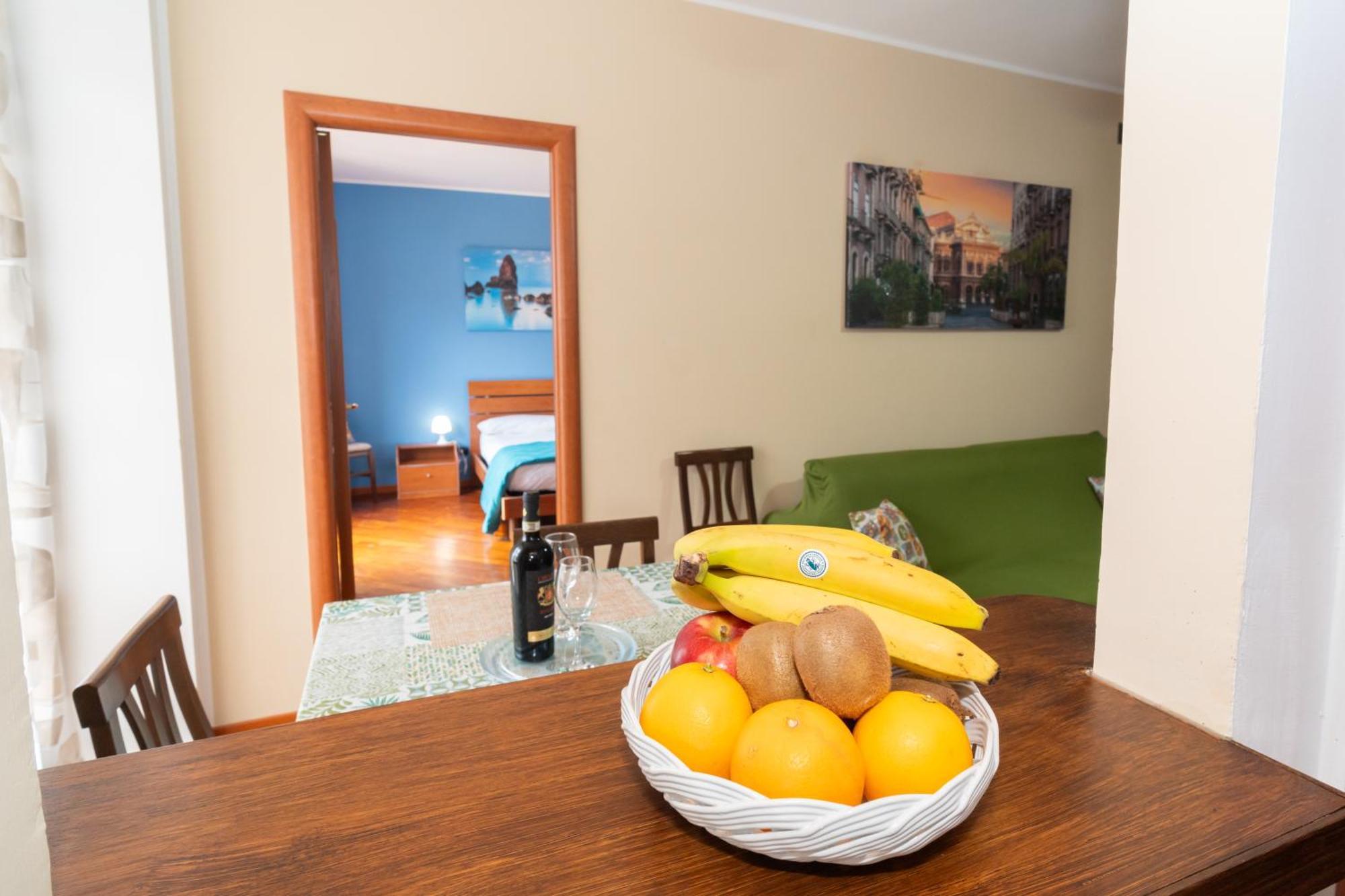 Canvas Sicily Apartment Катания Экстерьер фото