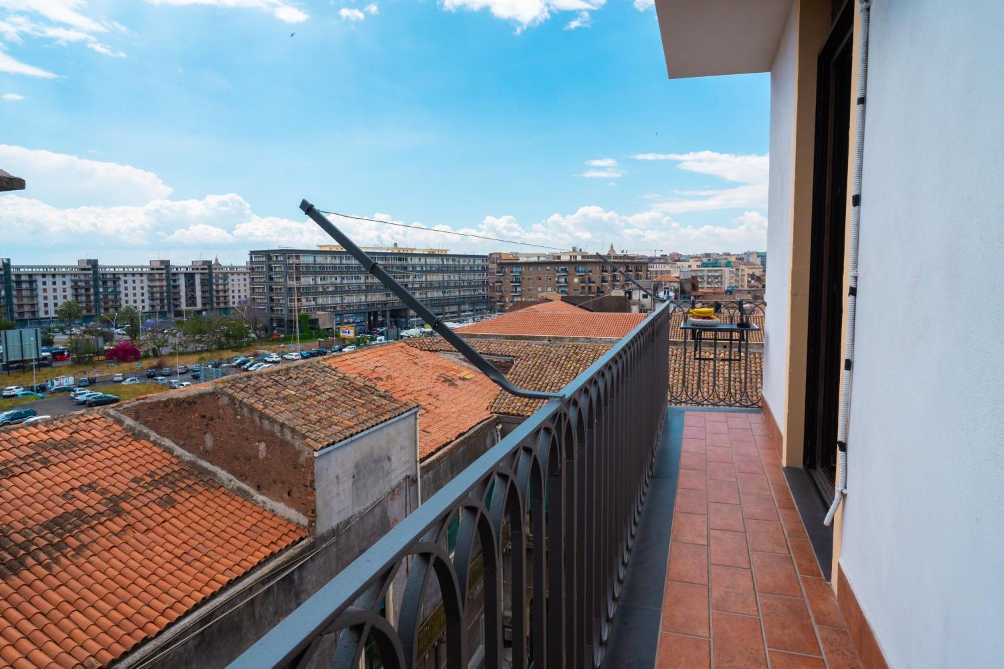 Canvas Sicily Apartment Катания Экстерьер фото